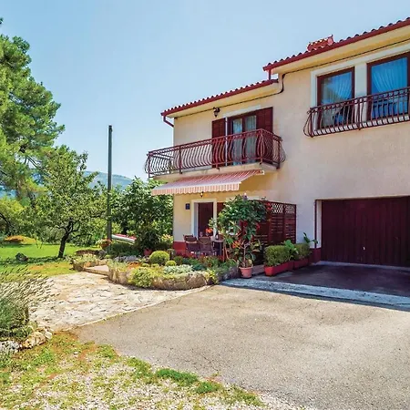2 Bedroom Gorgeous In Appartement Kršan