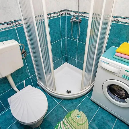 2 Bedroom Gorgeous In Appartement Kršan