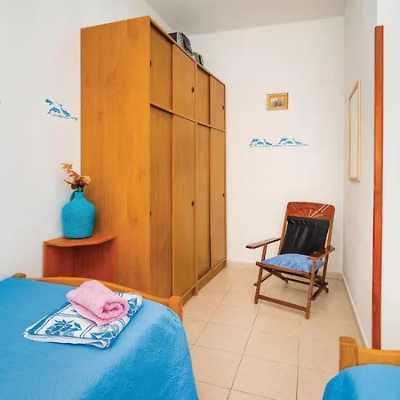2 Bedroom Gorgeous In *